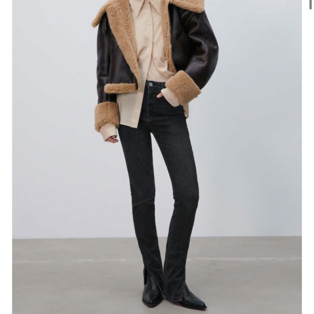NEW: Zara The Skinny With Split Hem in Black